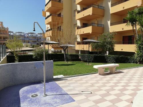 Imagen de la habitación del Viviendas Turísticas Vacacionales Tamaris Playa Solo Familias Serviplaya. Foto 17