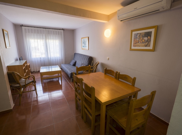 Imagen de la habitación del Viviendas Turísticas Vacacionales URH Apartments Vila de Tossa. Foto 4