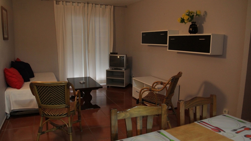 Imagen de los interiores del Viviendas Turísticas Vacacionales URH Apartments Vila de Tossa. Foto 14