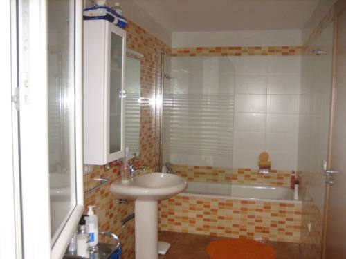 Imagen de la habitación del Viviendas Turísticas Vacacionales Urbanizaci&oacute;n Mar Cant&aacute;brico. Foto 13