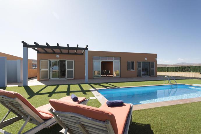 Imagen general del Viviendas Turísticas Vacacionales Villas Caleta Beach and Golf. Foto 5