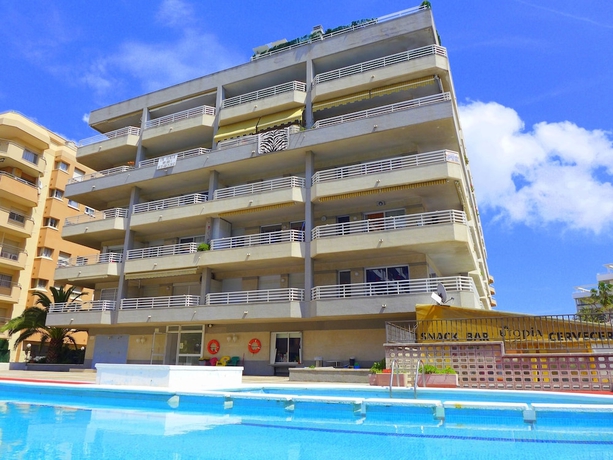 Imagen de la piscina del Viviendas Turísticas Vacacionales Zahara Apartments. Foto 18