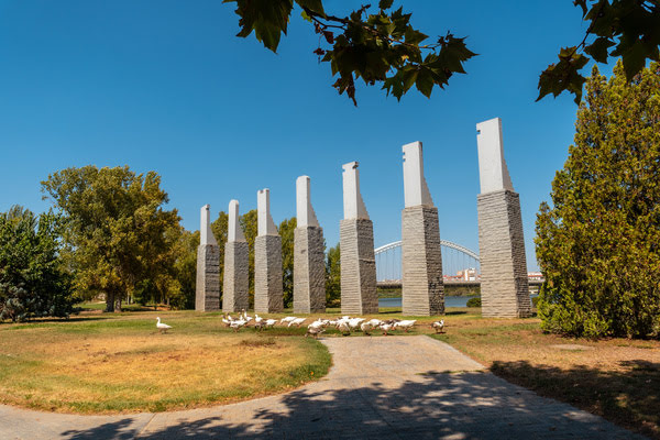 Imagen de Monumento a las Siete Sillas