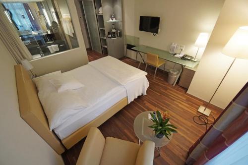Habitación Doble Económica del hotel Glockenhof Zürich. Foto 2