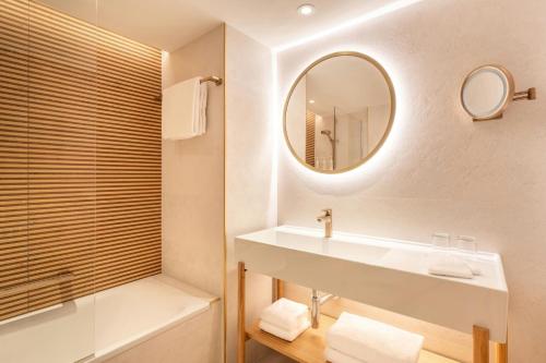 Habitación Superior con 2 camas individuales - Edificio principal del hotel Zurich Marriott. Foto 4