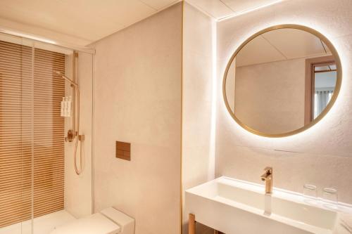 Habitación Superior con 2 camas individuales - Edificio principal del hotel Zurich Marriott. Foto 5