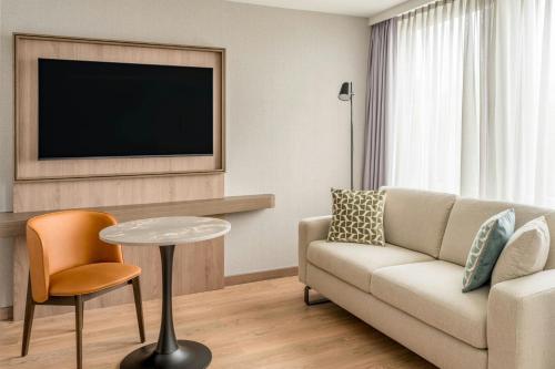 Junior Club Suite - M Club lounge Access del hotel Zurich Marriott. Foto 5
