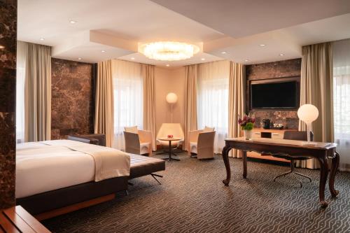 SUITE SENIOR del hotel St Gotthard. Foto 2