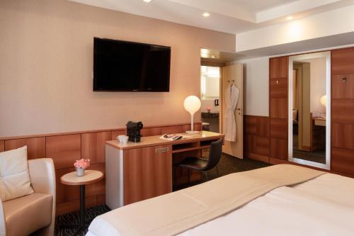 Suite con Balcón del hotel St Gotthard. Foto 2