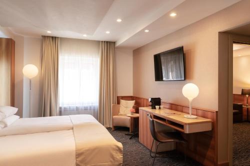 Suite con Balcón del hotel St Gotthard. Foto 3
