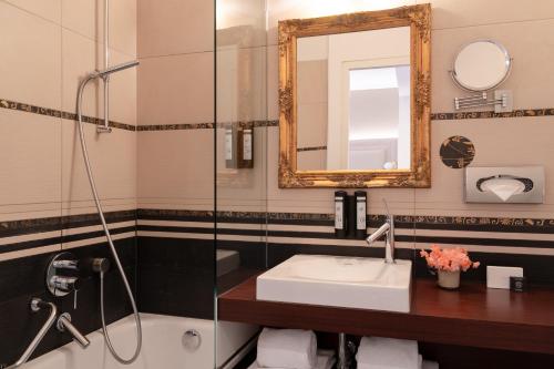 Habitación Individual Deluxe del hotel St Gotthard. Foto 3