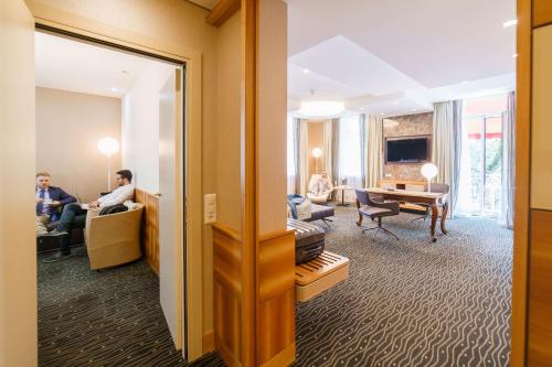Suite con Balcón del hotel St Gotthard. Foto 6