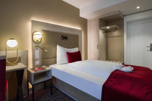 Habitación individual Deluxe Business del hotel St Gotthard. Foto 1