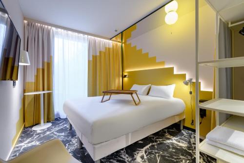 Habitación Doble Estándar del hotel Ibis Styles Zurich City Center. Foto 6