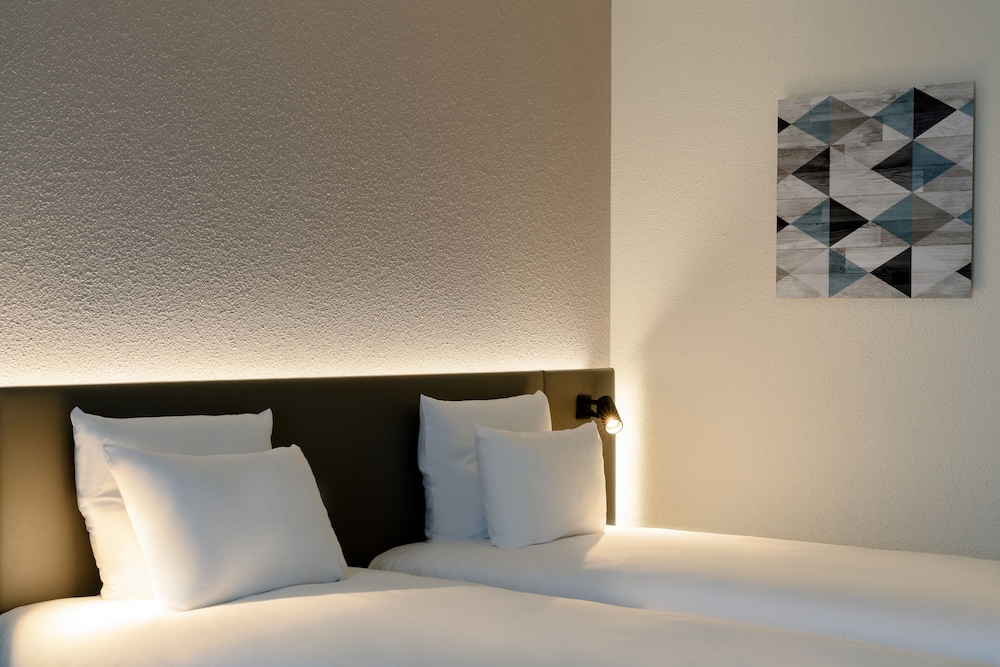 Habitación superior, 2 camas individuales del hotel Novotel Zurich City West. Foto 5