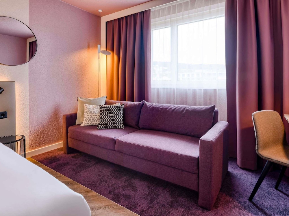 Habitación ejecutiva, 1 cama de matrimonio con sofá cama del hotel Novotel Zurich City West. Foto 10