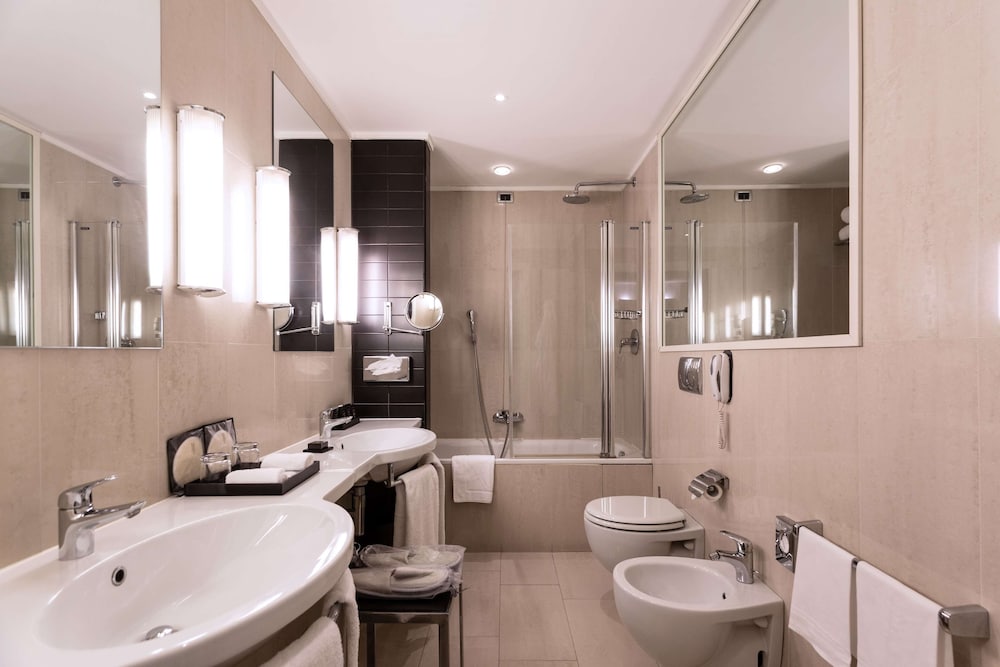 Suite junior, 1 cama de matrimonio grande (Nobili) del hotel Palazzo Caracciolo Naples. Foto 9