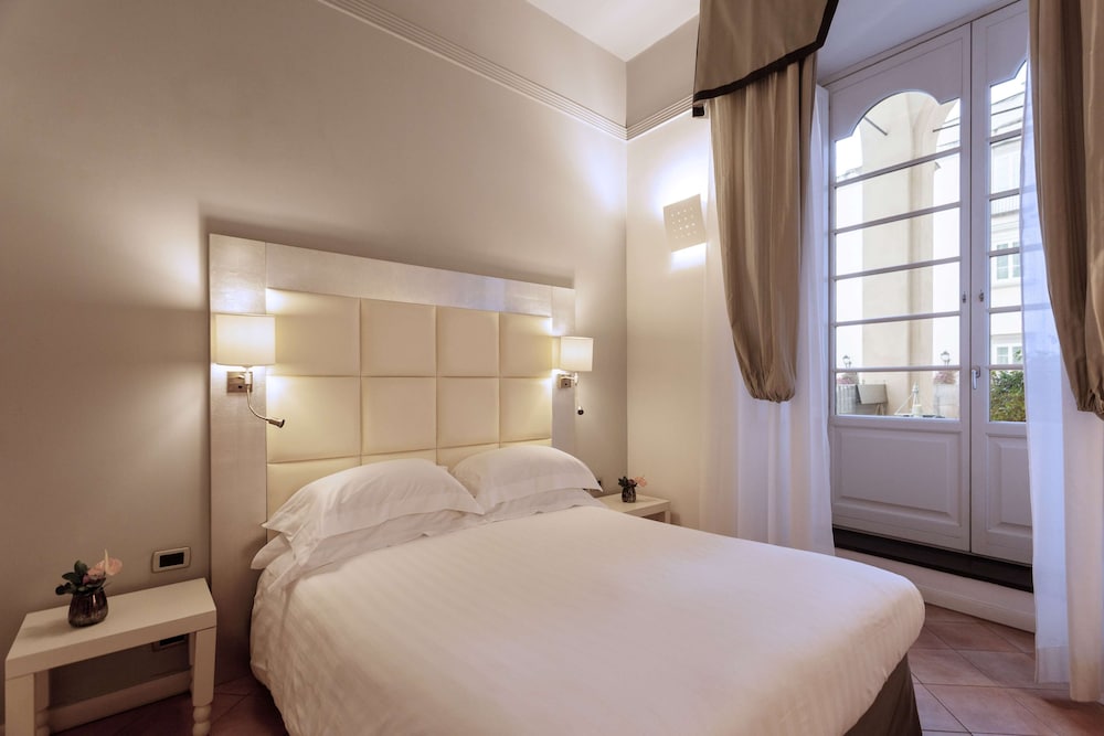Habitación, 1 cama de matrimonio, terraza del hotel Palazzo Caracciolo Naples