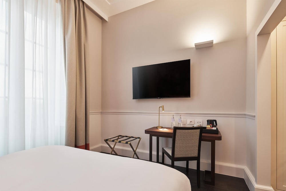 Habitación superior, 1 cama de matrimonio del hotel Palazzo Caracciolo Naples