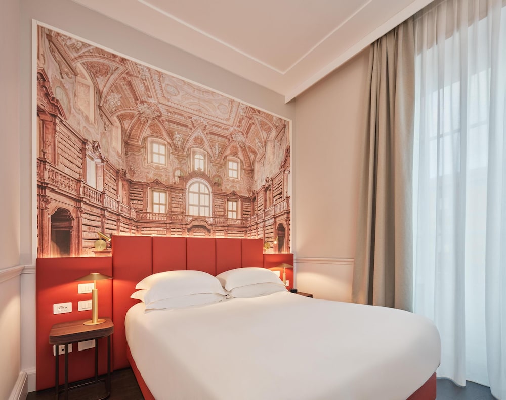 Habitación superior, 1 cama de matrimonio del hotel Palazzo Caracciolo Naples. Foto 1