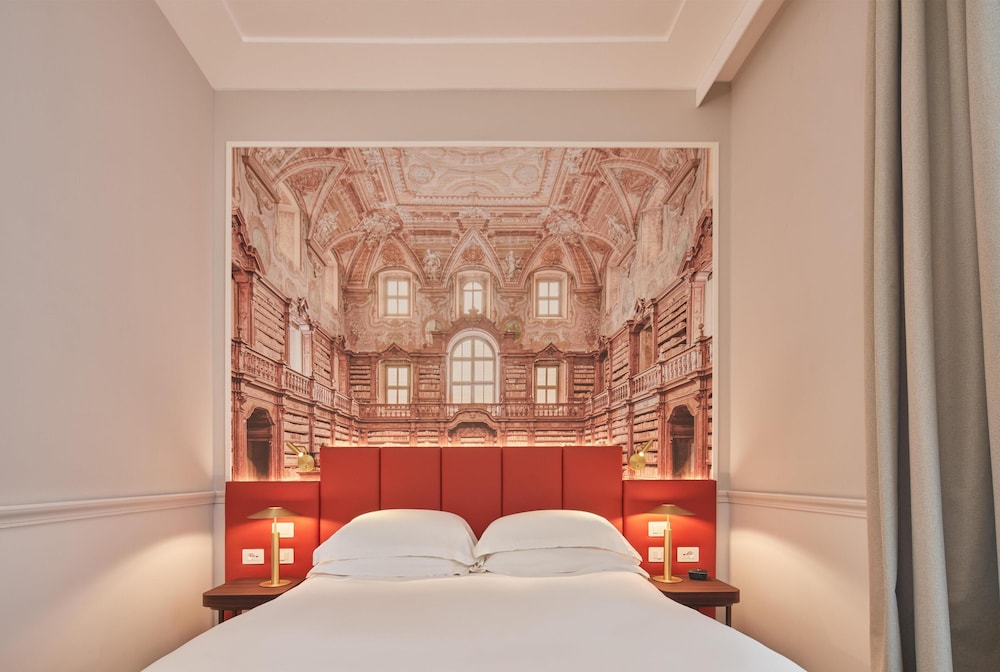 Habitación superior, 1 cama de matrimonio del hotel Palazzo Caracciolo Naples. Foto 2