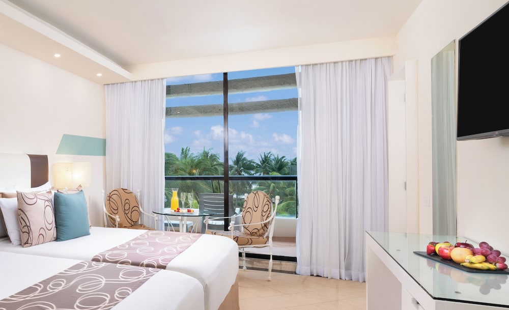 Grand Sunset View del hotel Grand Oasis Cancun All Inclusive. Foto 2