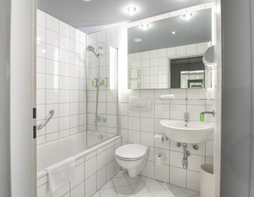 Habitación Doble Pequeña del hotel K+k Fenix. Foto 5