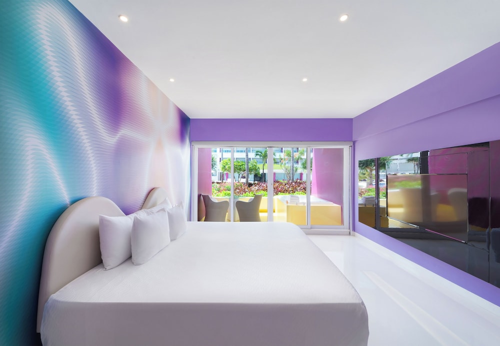 Plush Jacuzzi del hotel Temptation Cancun Resort - All Inclusive- Adults Only. Foto 2