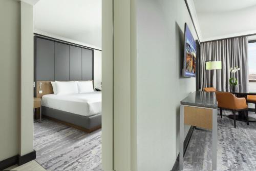 Suite Executive con cama doble grande del hotel Hilton Prague Atrium