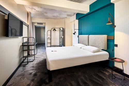Habitación Doble Executive con balcón del hotel Ibis Praha Wenceslas Square. Foto 3