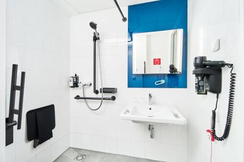 Habitación Superior - Adaptada para personas con discapacidad del hotel Ibis Praha Wenceslas Square. Foto 2
