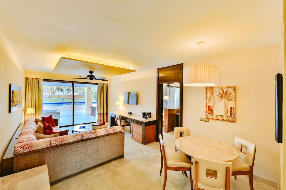 Suite (Swim Up Premium Level) del hotel Barceló Maya Caribe - All Inclusive. Foto 4