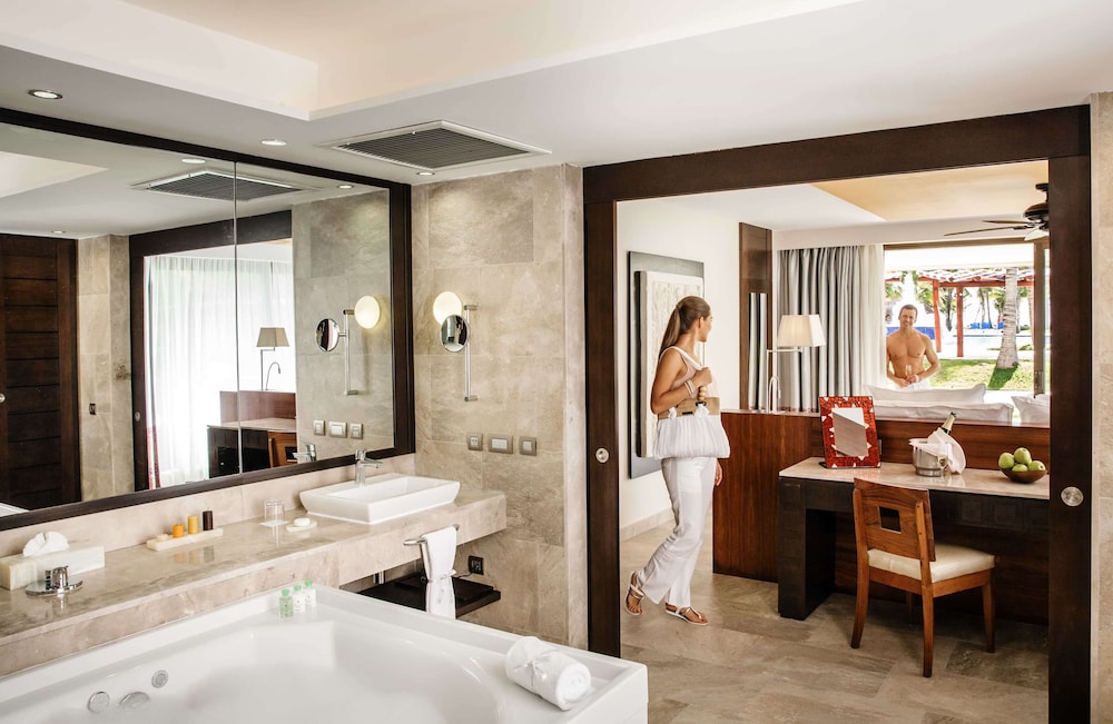 Suite (Swim Up Premium Level | 2A 1C) del hotel Barceló Maya Caribe - All Inclusive. Foto 5