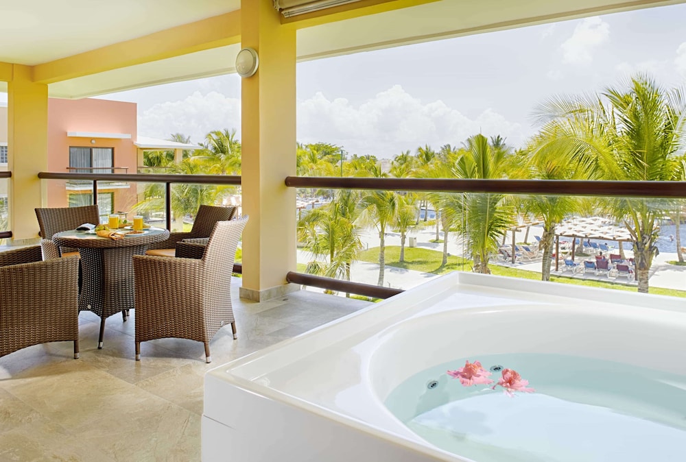 Suite (Ocean Front Premium Level) del hotel Barceló Maya Caribe - All Inclusive. Foto 3