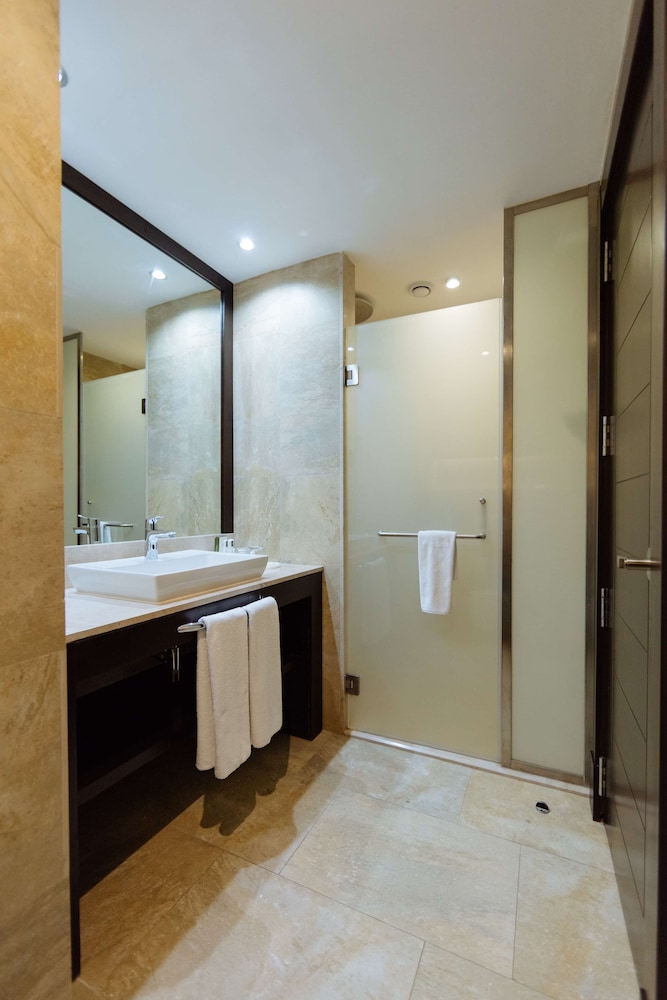 Suite junior (Swim Up Premium Level) del hotel Barceló Maya Caribe - All Inclusive. Foto 6