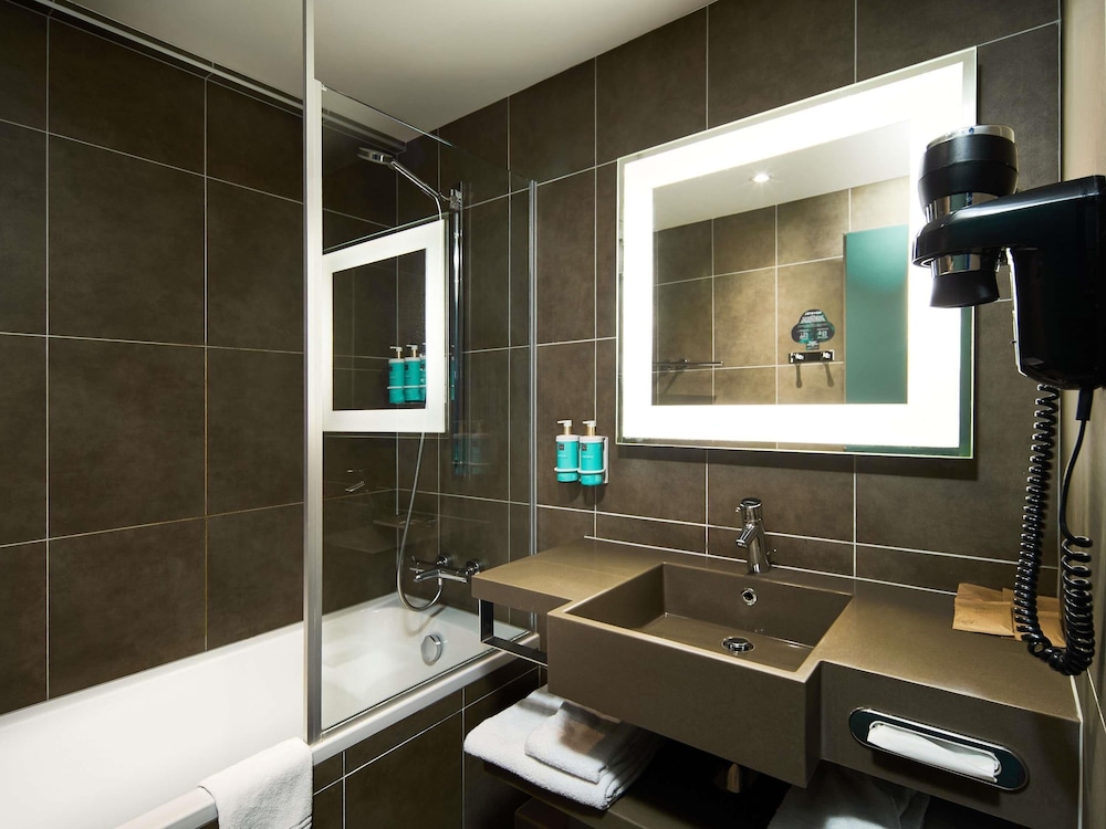 Habitación ejecutiva, 1 cama doble, balcón del hotel Novotel Praha Wenceslas Square. Foto 2