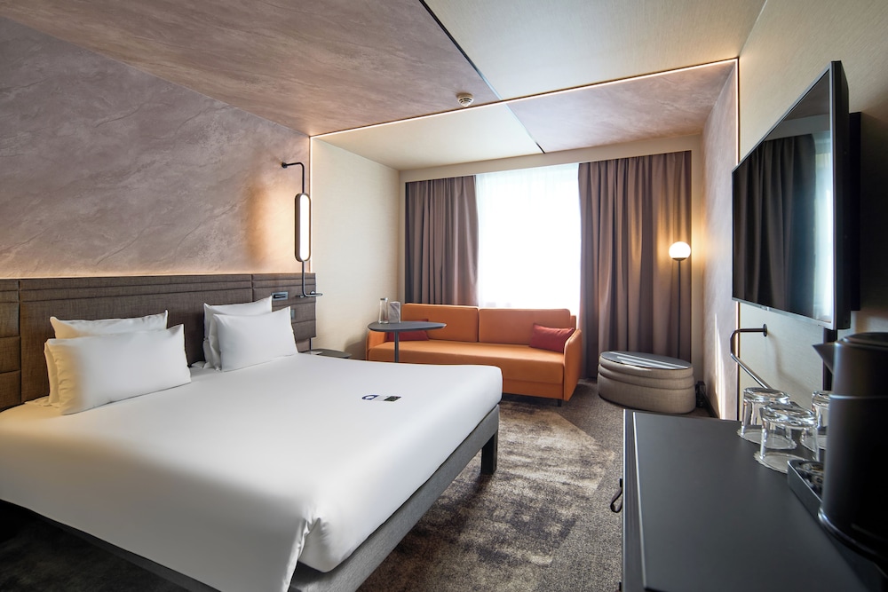 Habitación superior, 1 cama doble con sofá cama del hotel Novotel Praha Wenceslas Square. Foto 1