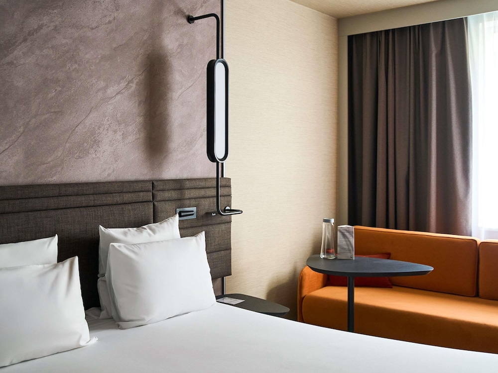 Habitación superior, 1 cama doble con sofá cama del hotel Novotel Praha Wenceslas Square. Foto 4