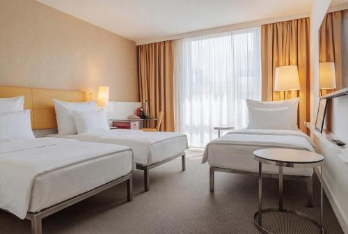 Habitación Triple Executive del hotel OREA Andels Praha. Foto 2