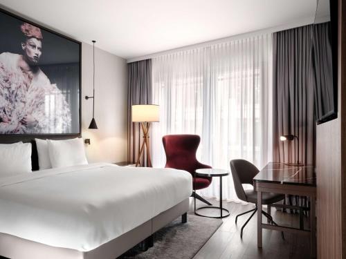 Habitación Collection con balcón del hotel Radisson Collection Berlin