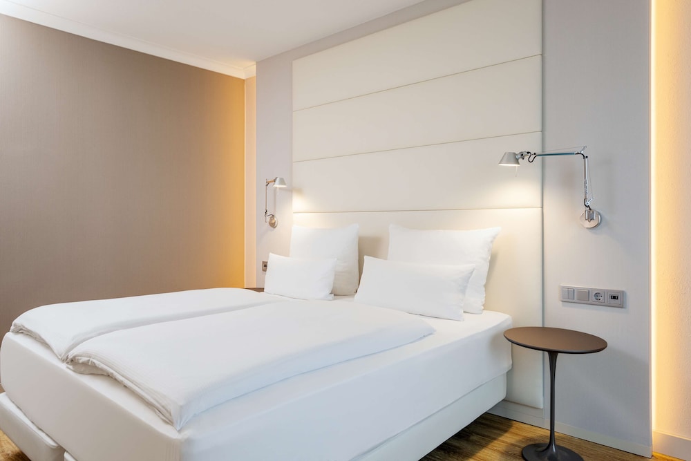 Habitación superior del hotel Nh Berlin Alexanderplatz. Foto 3