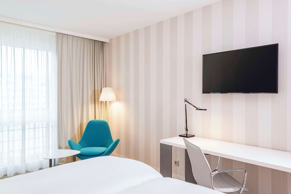 Habitación superior del hotel Nh Berlin Alexanderplatz. Foto 4