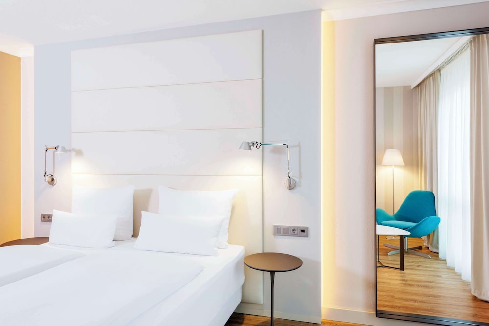 Habitación superior del hotel Nh Berlin Alexanderplatz. Foto 5