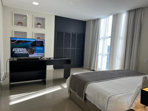 Suite con cama doble grande del hotel Wyndham Foz Do Iguaçu. Foto 3