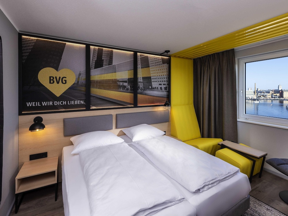 Habitación superior doble con 2 camas individuales de 90x200 del hotel ibis Styles Berlin Treptow