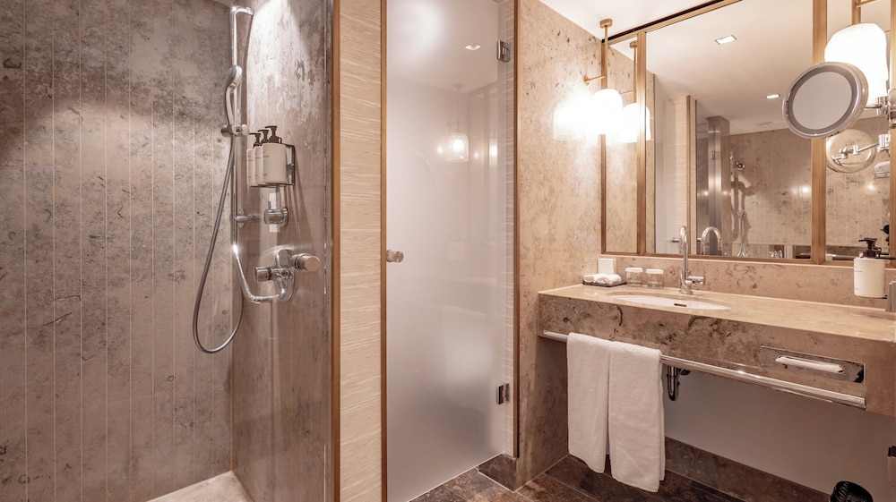 Habitación Premium, 1 cama de matrimonio grande del hotel Intercontinental Berlin, An Ihg. Foto 15