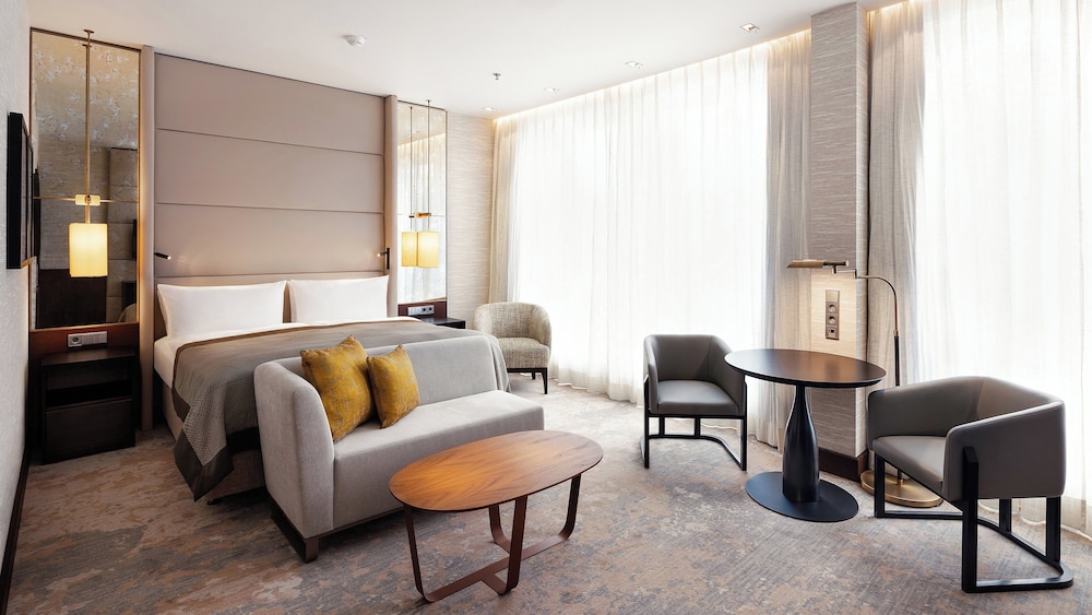 Habitación Club, 1 cama de matrimonio grande, Acceso al salón del club del hotel Intercontinental Berlin, An Ihg