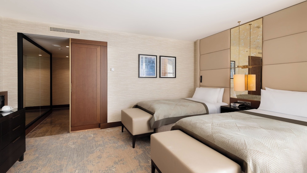 Habitación Club, 1 cama de matrimonio grande, Acceso al salón del club del hotel Intercontinental Berlin, An Ihg. Foto 1