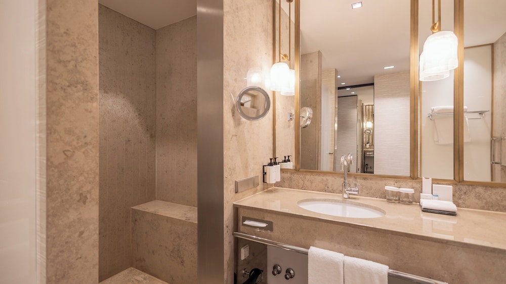 Habitación Club, 1 cama de matrimonio grande, Acceso al salón del club del hotel Intercontinental Berlin, An Ihg. Foto 12