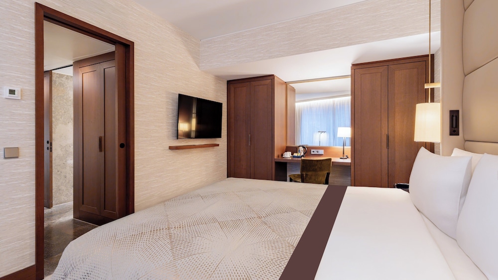 Habitación junior, 1 cama de matrimonio grande del hotel Intercontinental Berlin, An Ihg